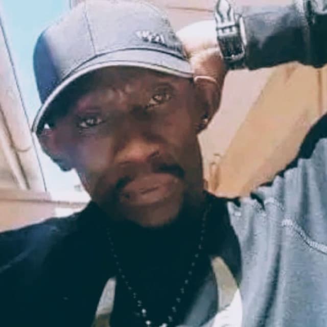 Somz Manentsa's podcast cover